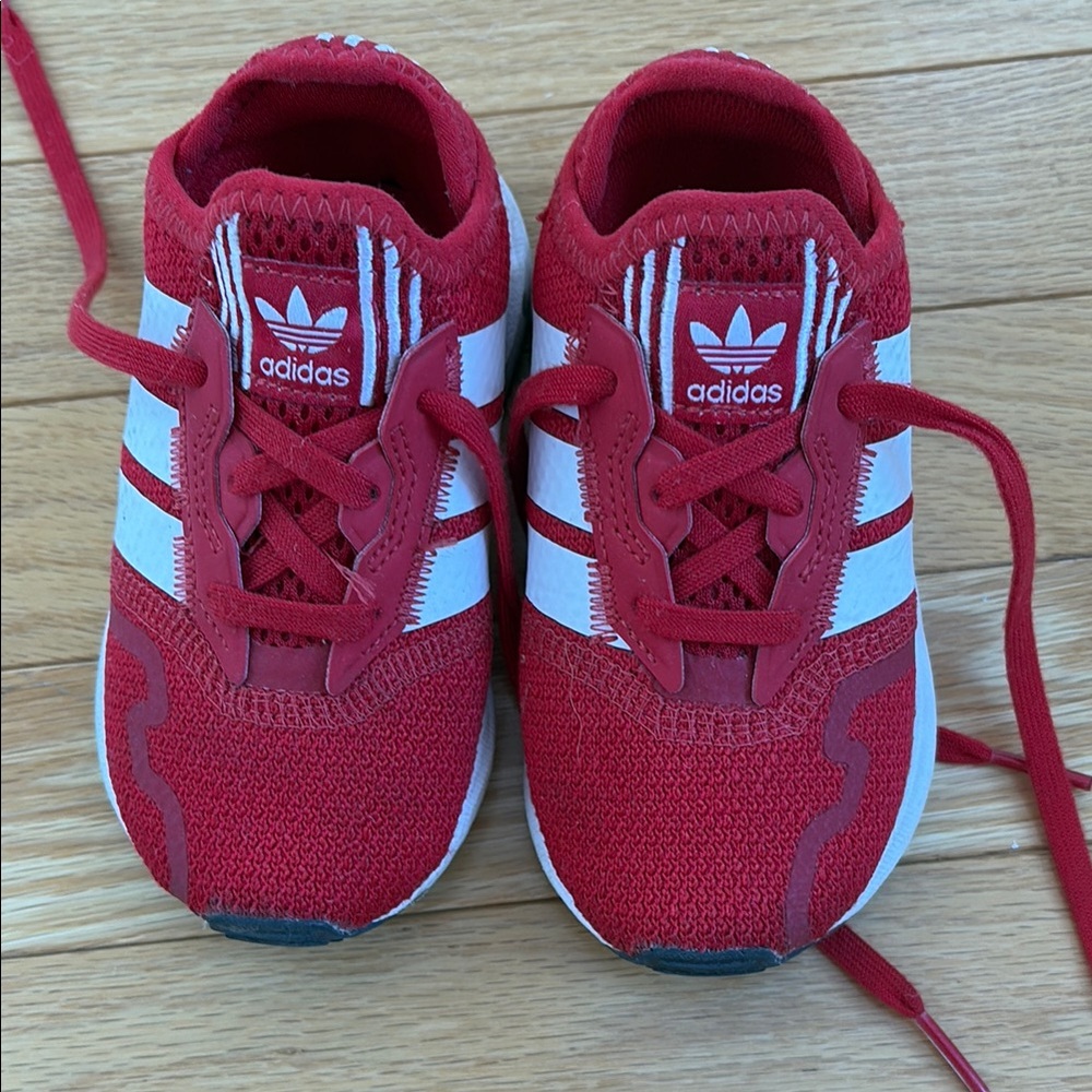 Adidas toddler sneaker red and white